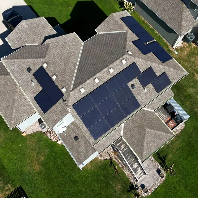 Hogar con sistema solar completo